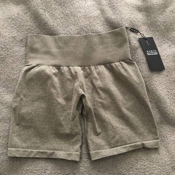 NVGTN Pants - NVGTN Pro Shorts in Khaki